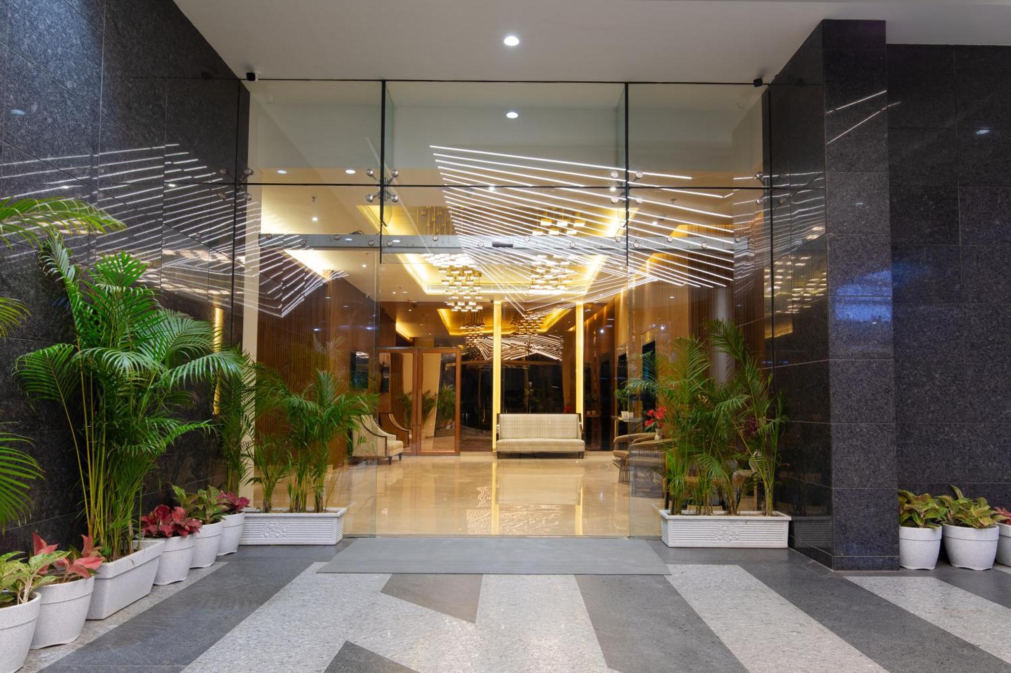 Hometel Alambagh Lucknow - A Sarovar Hotel Extérieur photo