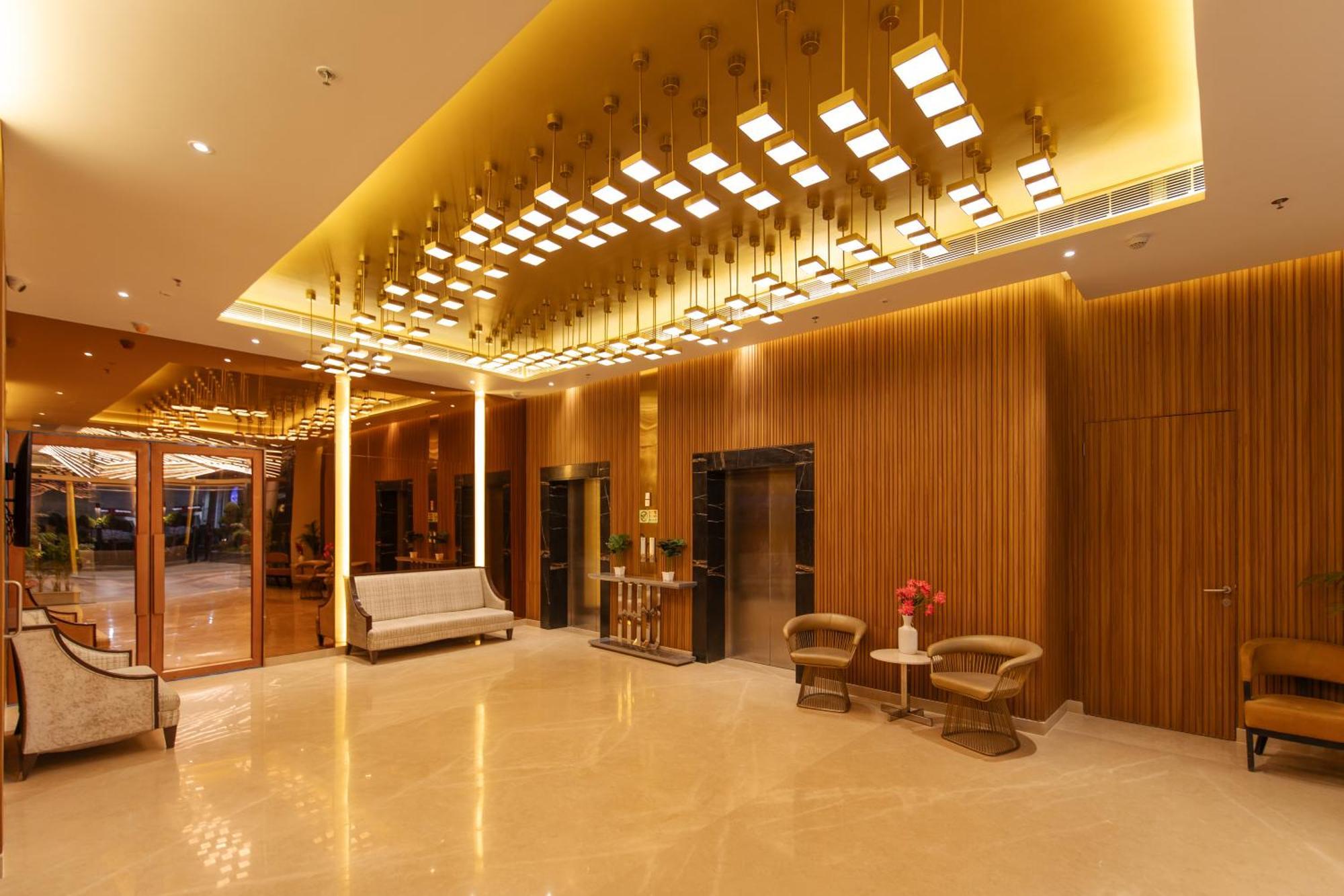 Hometel Alambagh Lucknow - A Sarovar Hotel Extérieur photo