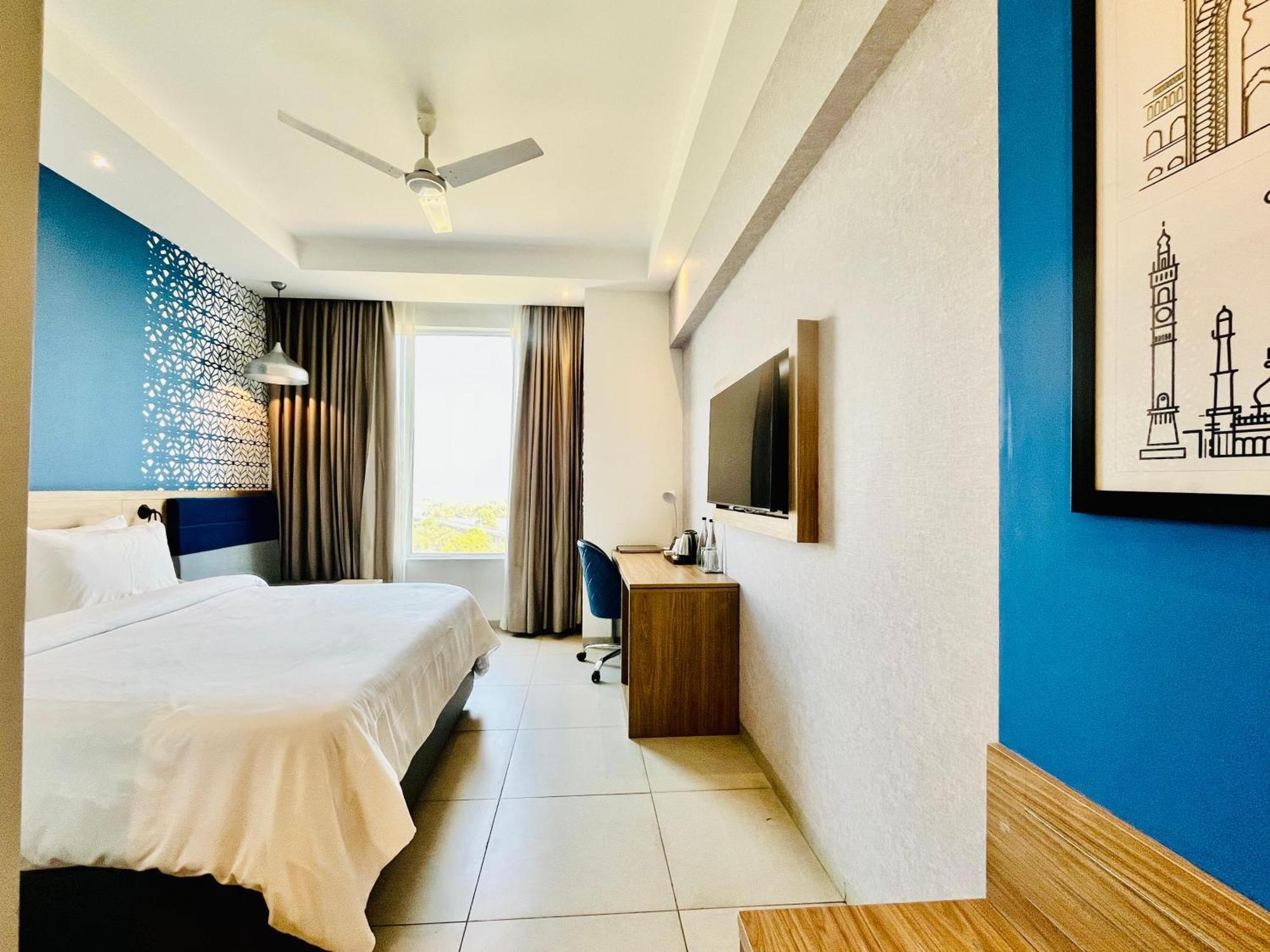 Hometel Alambagh Lucknow - A Sarovar Hotel Extérieur photo