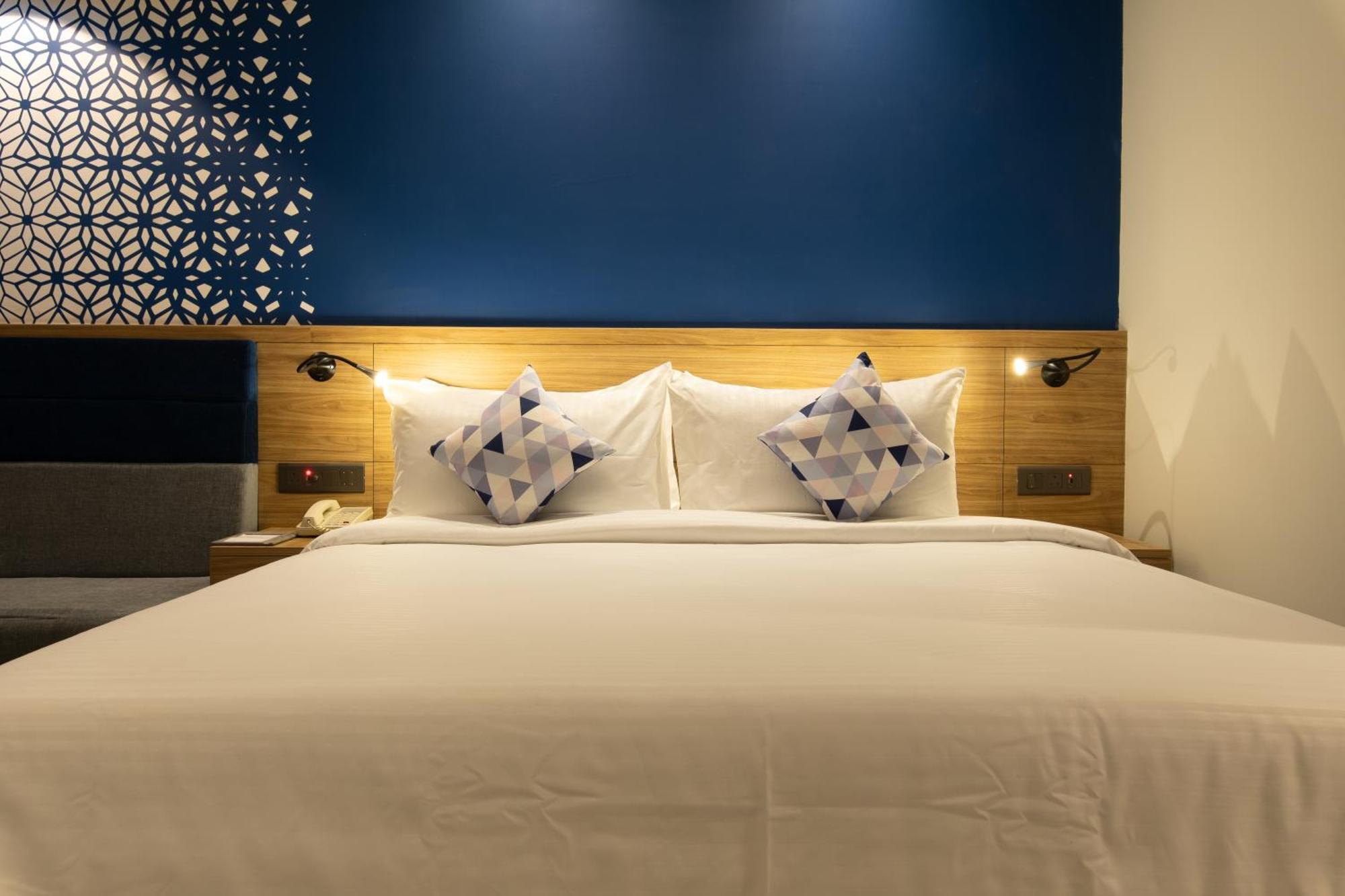 Hometel Alambagh Lucknow - A Sarovar Hotel Extérieur photo